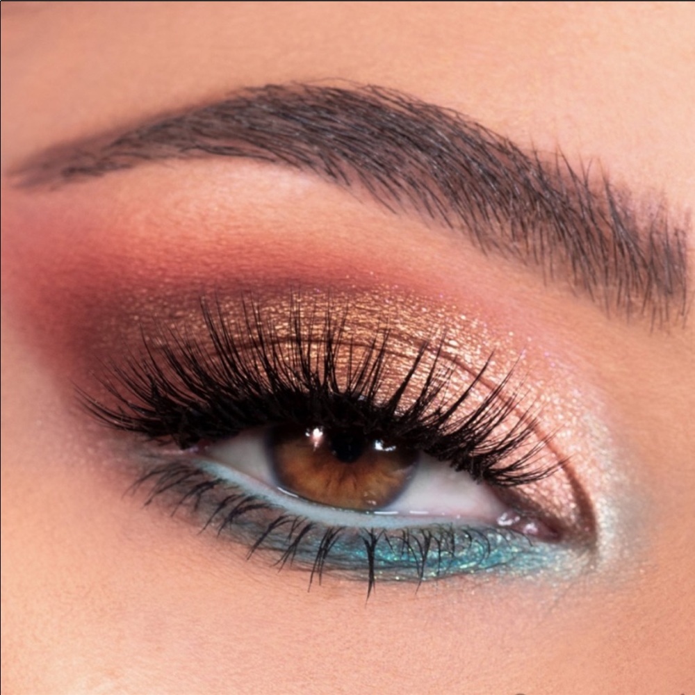NWT EYESHADOW PALETTE ColourPop MALIBU BARBIE - Picture 6 of 9